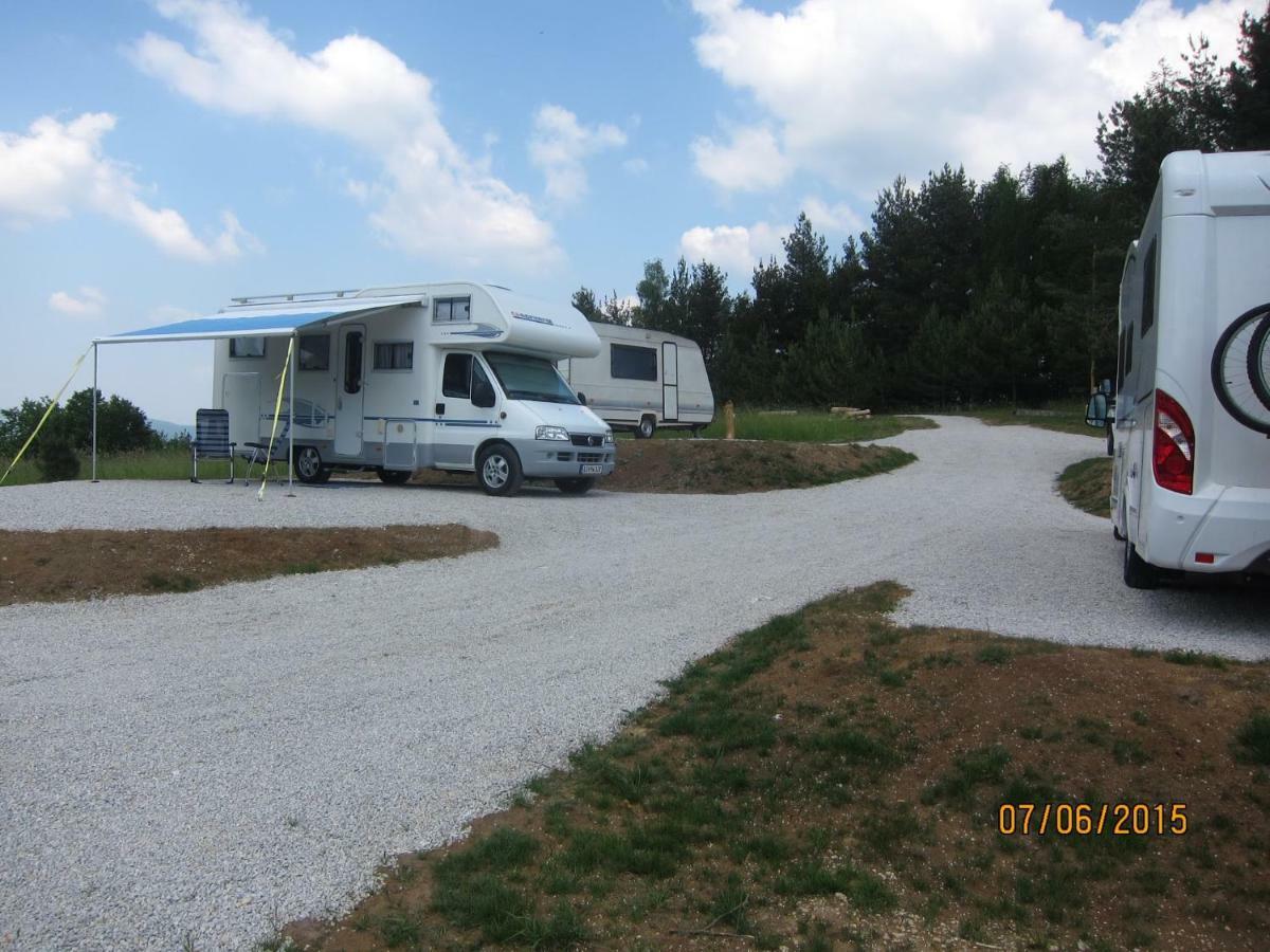 Holiday Home Virida, App Leopold III Ivancna Gorica Exteriér fotografie